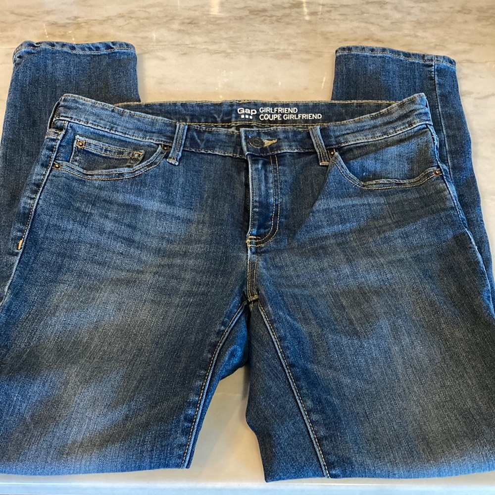 Gap Coupe Girlfriend